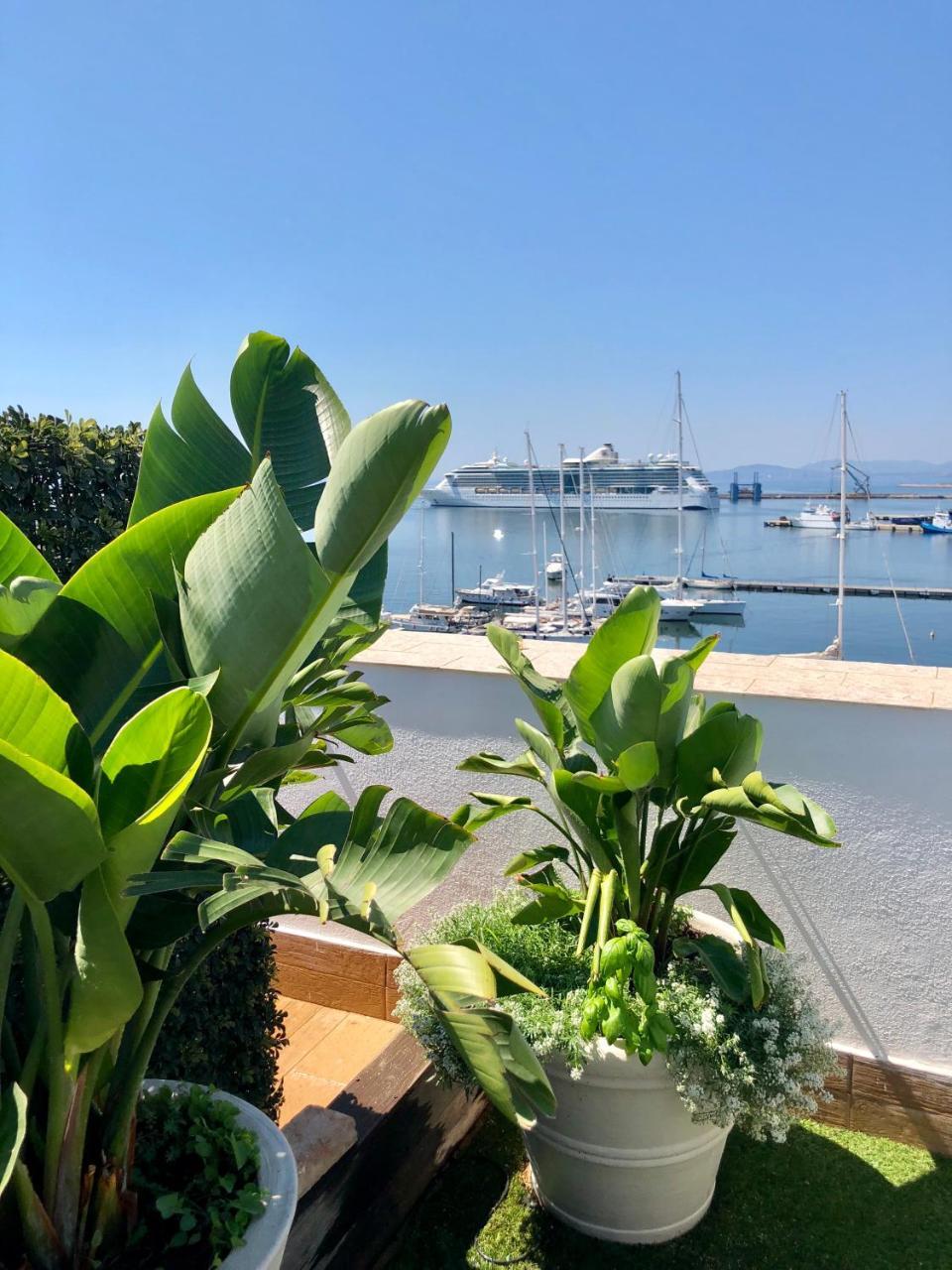カリアリ Marina Di Castello Bed & Breakfast エクステリア 写真